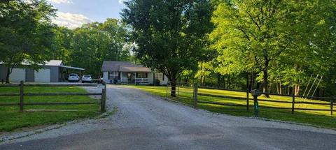 299 Windy Park Dr, Mcewen, TN 37101