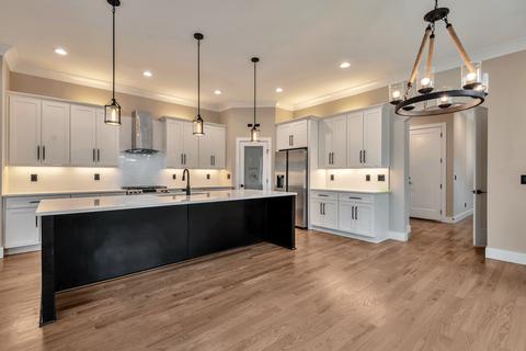 1016 Burchwood Ave #B, Nashville, TN 37216