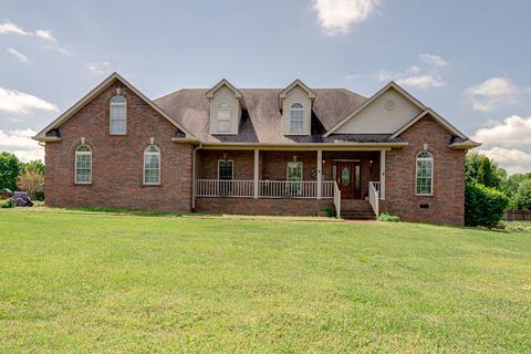 210 Allen Dr, Greenbrier, TN 37073