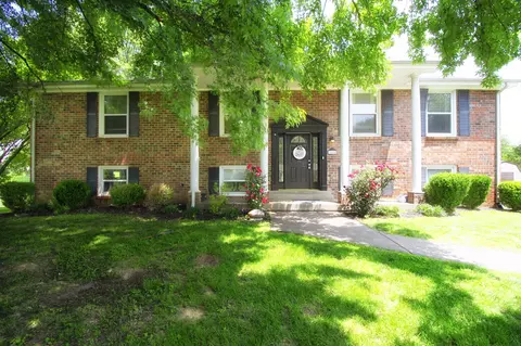 3055 Clydesdale Dr, Clarksville, TN 37043