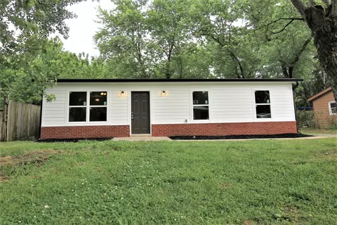 2306 Sycamore Cir, Murfreesboro, TN 37130