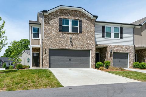 930 Oak Ridge Ln, Columbia, TN 38401