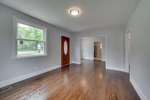 2303 Ruth St, Springfield, TN 37172 photo 5