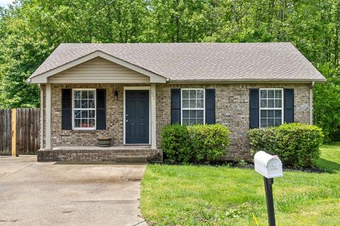 722 Donna Ct, Clarksville, TN 37042