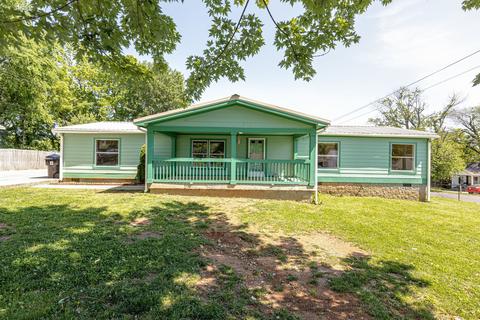 321 E 17th St, Columbia, TN 38401