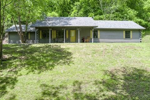 636 River Rd, Celina, TN 38551