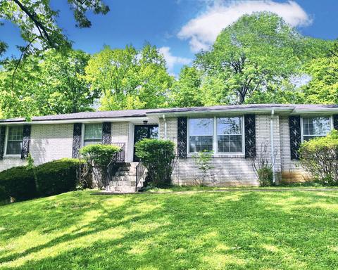 806 Nella Dr, Goodlettsville, TN 37072