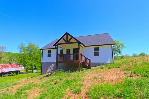 404 Hesson Dr, Red Boiling Springs, TN 37150