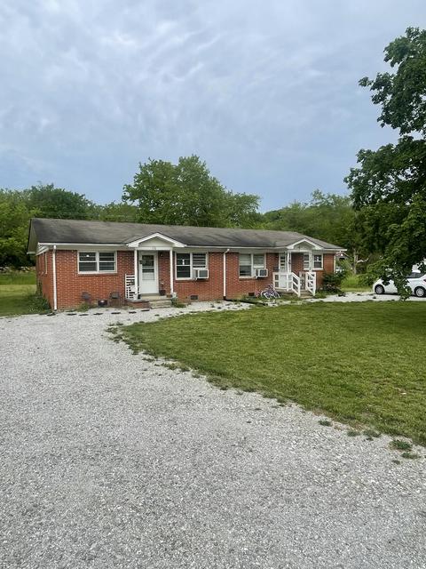 120 Fairground Dr, Waverly, TN 37185