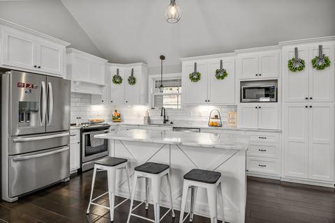 2015 Adams Rd, Charlotte, TN 37036