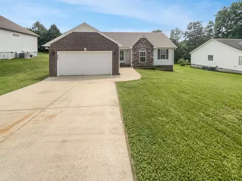 1909 Sheffield Ln, Columbia, TN 38401