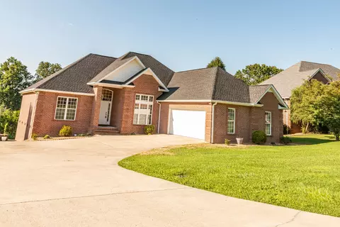 140 Hunters Ridge Dr, Tullahoma, TN 37388
