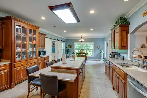 234 Fairway Cir, Loretto, TN 38469 photo 9