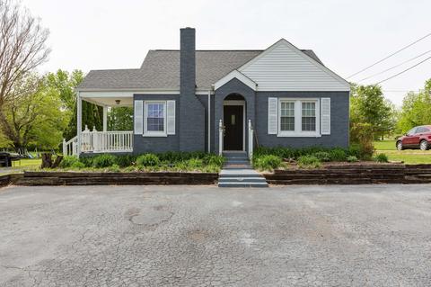 215 Church St, Lafayette, TN 37083
