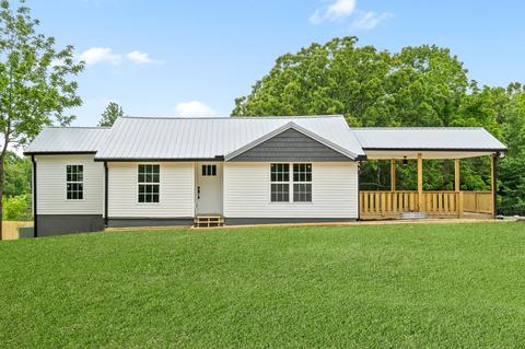 4366 Old Metal Rd, Palmyra, TN 37142