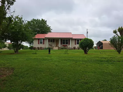 1130 Oak Knob Rd, Lafayette, TN 37083
