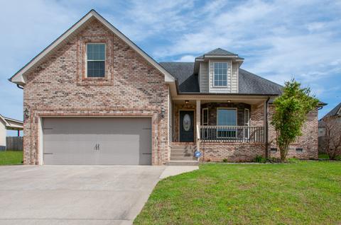 1734 Cabana Dr, Clarksville, TN 37042