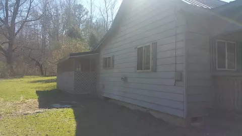 367 Chigger Town Loop, Palmer, TN 37365 photo 9