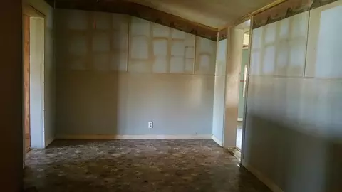 367 Chigger Town Loop, Palmer, TN 37365 photo 5