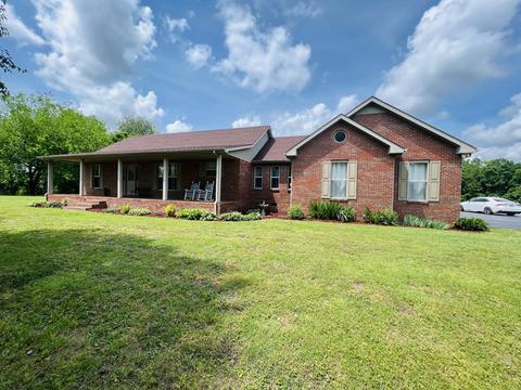 8115 Spring Hollow Rd, Lafayette, TN 37083