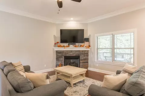 35 E Acorn Dr, Rock Spring, GA 30739 photo 9