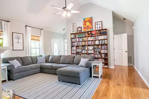 201 Van Dell Dr, Rock Spring, GA 30739 photo 5