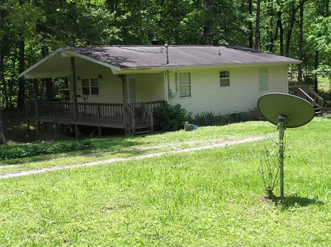 219 Roe Dr, Dunlap, TN 37327 photo 2