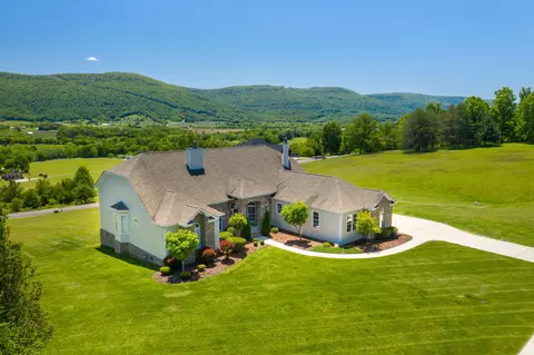 368 Sky High Dr, Dunlap, TN 37327 photo 2
