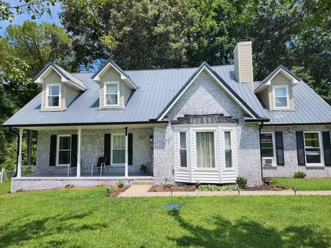 3426 Clearwater Dr, Clarksville, TN 37042