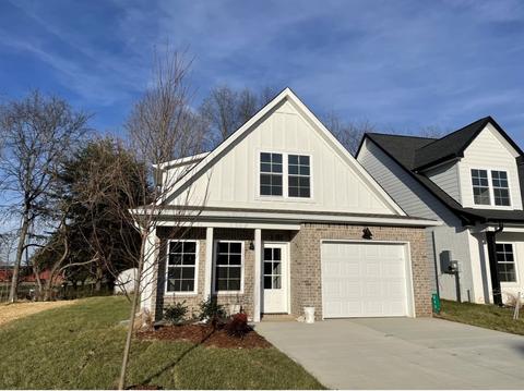 211 Emmett Dr, White House, TN 37188