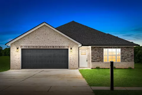 389 Frontier Dr, Clarksville, TN 37043