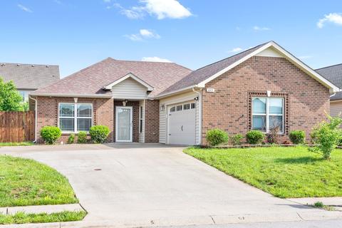 645 White Face Dr, Clarksville, TN 37040