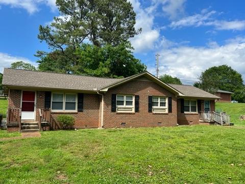 304 Woods Dr, Columbia, TN 38401