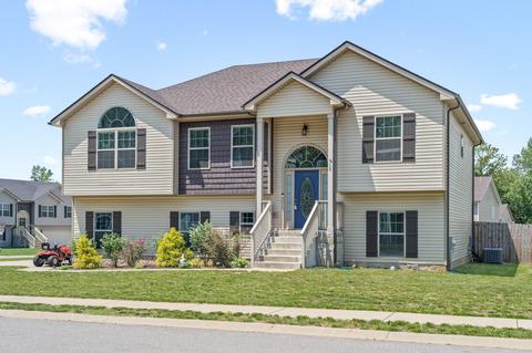 812 Rushing Dr, Clarksville, TN 37042