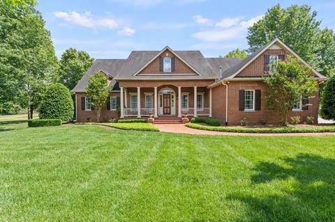 104 Carnoustie Ct, Tullahoma, TN 37388