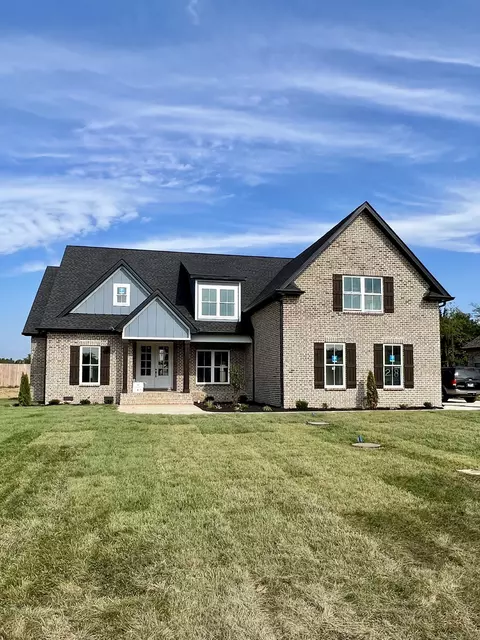 2626 Holly Springs Dr, Murfreesboro, TN 37128