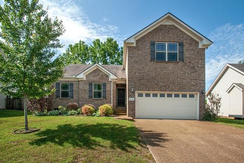 8006 Tiger Ct, Spring Hill, TN 37174