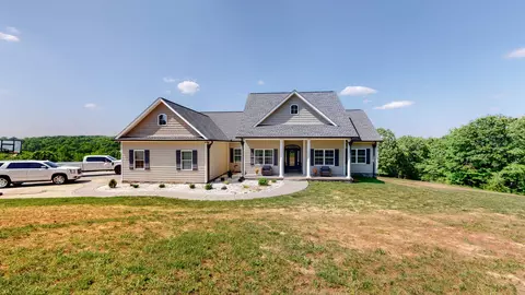 2420 Maysville Rd, Dickson, TN 37055