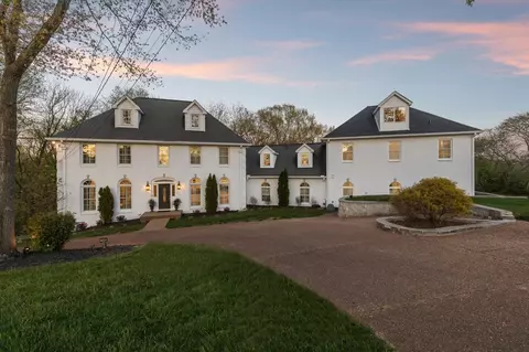 709 Cumberland Hills Dr, Hendersonville, TN 37075