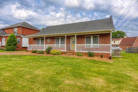 221 Lone Oak Dr, White House, TN 37188