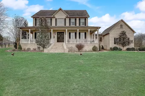 10900 Versailles Rd, Rockvale, TN 37153