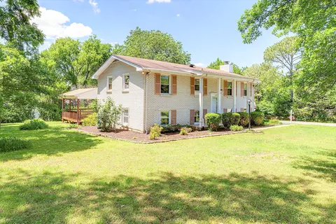 125 Savely Dr, Hendersonville, TN 37075