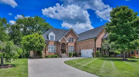 2011 Gweneth Dr, Spring Hill, TN 37174