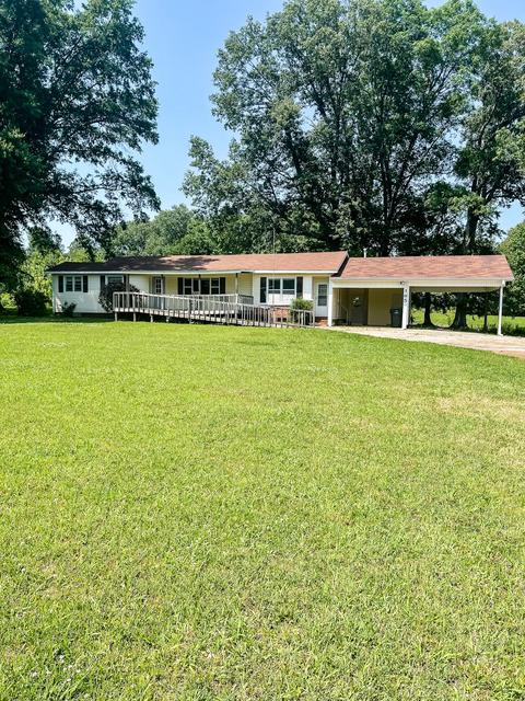 165 Milan Hwy, Trenton, TN 38382