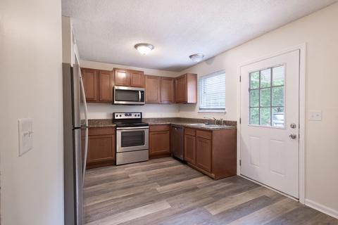 616 Castlegate Dr, Nashville, TN 37217