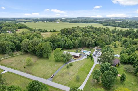 2925 Happy Hollow Dr, Hopkinsville, KY 42240