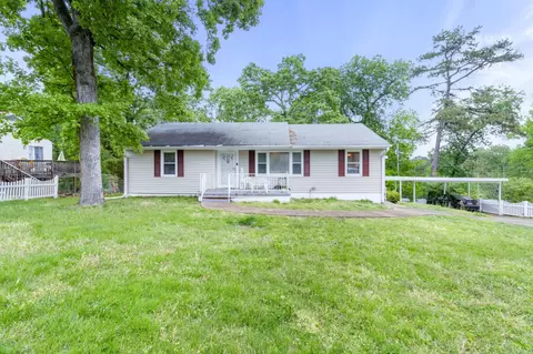 3821 Pin Oak Ter, Chattanooga, TN 37411