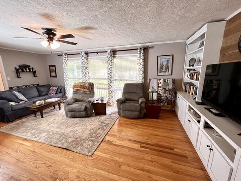 107 Hilltop Rd, Dickson, TN 37055 photo 4