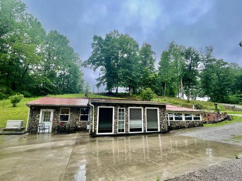 4465 Gourdneck Rd NW, Tullahoma, TN 37388