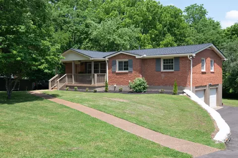 2417 Fairbrook Dr, Nashville, TN 37214
